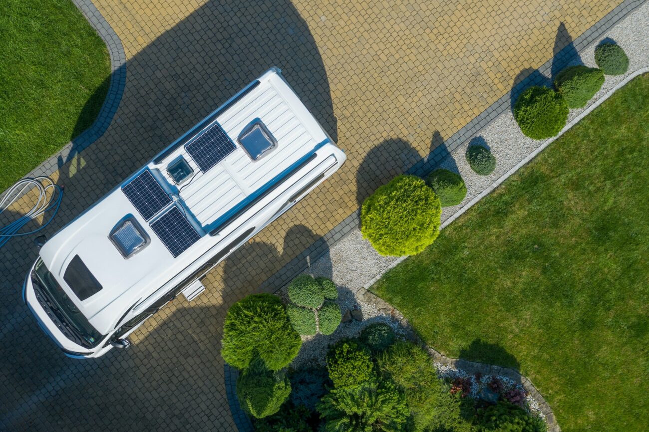 Caravan roof sealing